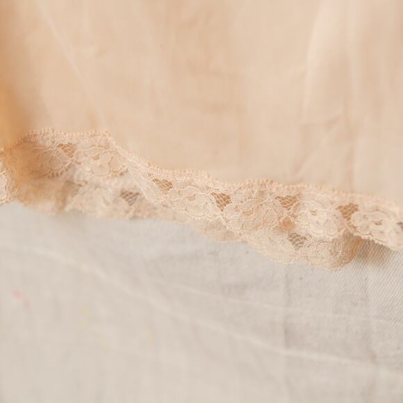 Set of 3 Vintage Lace Slips 1990s Polyester Knee Length Champagne Peach White - Picture 7 of 13